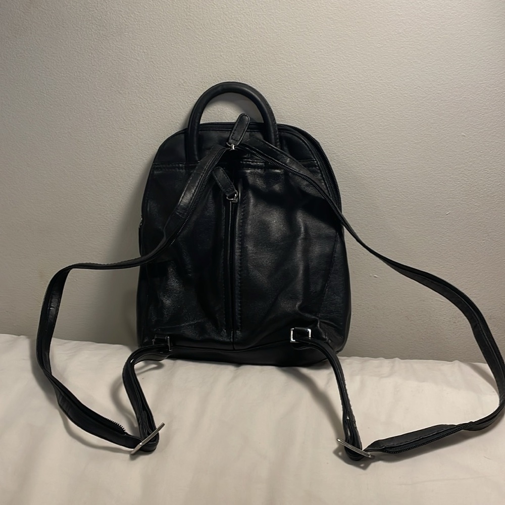 Wilsons Leather Convertible Backpack - Picture 3 of 8